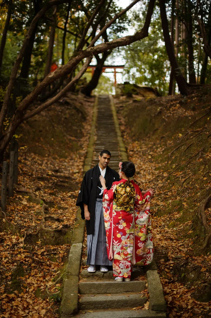 37 Frame Photography – Kyoto bridal portraits. theweddingnotebook.com