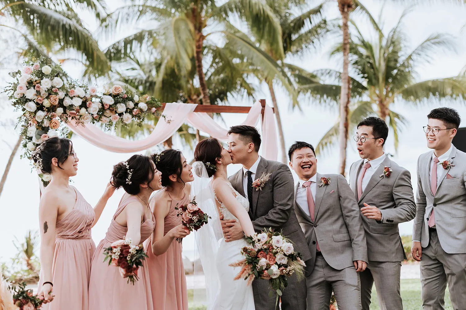 Manoj Photography. theweddingnotebook.com