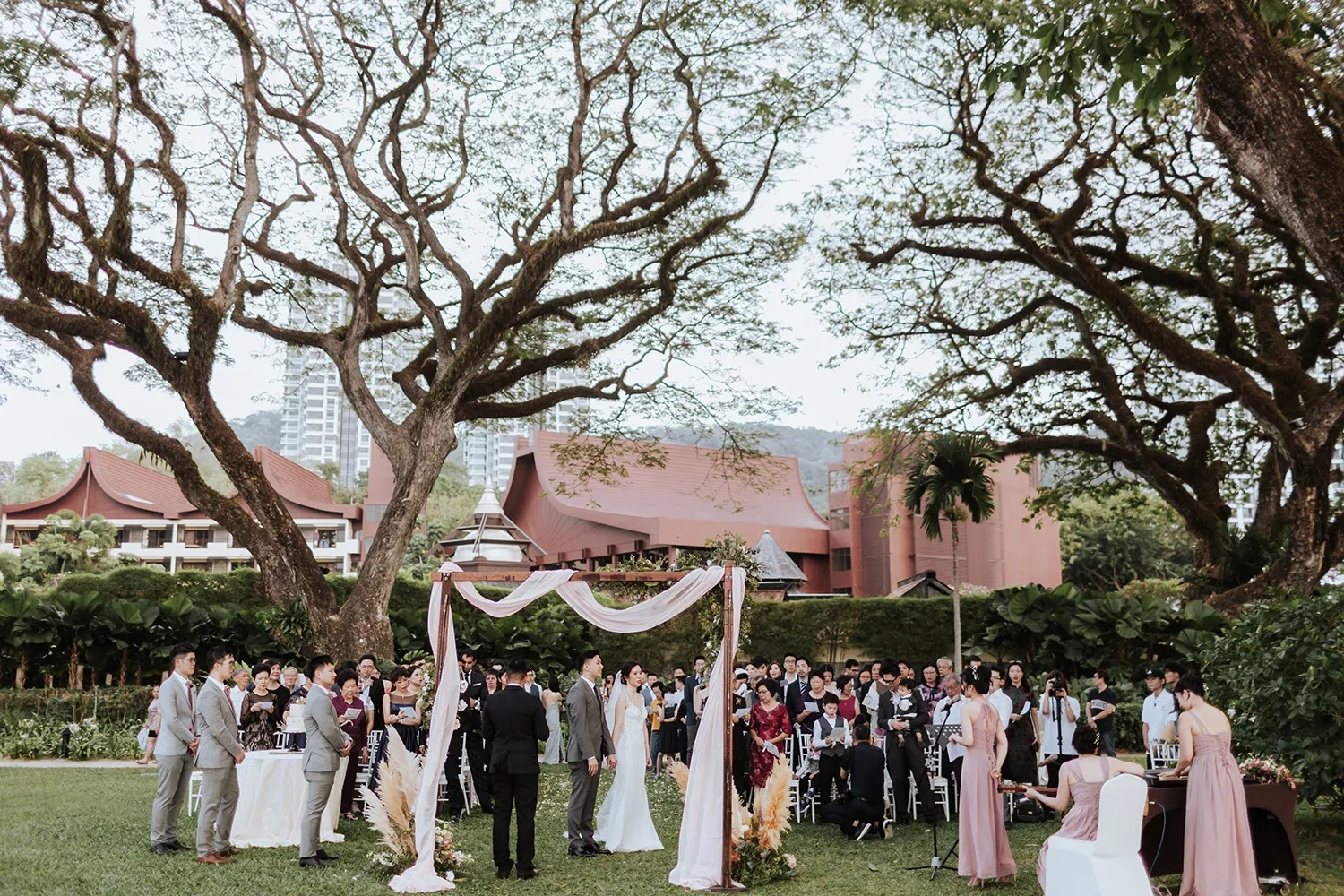 Manoj Photography. theweddingnotebook.com