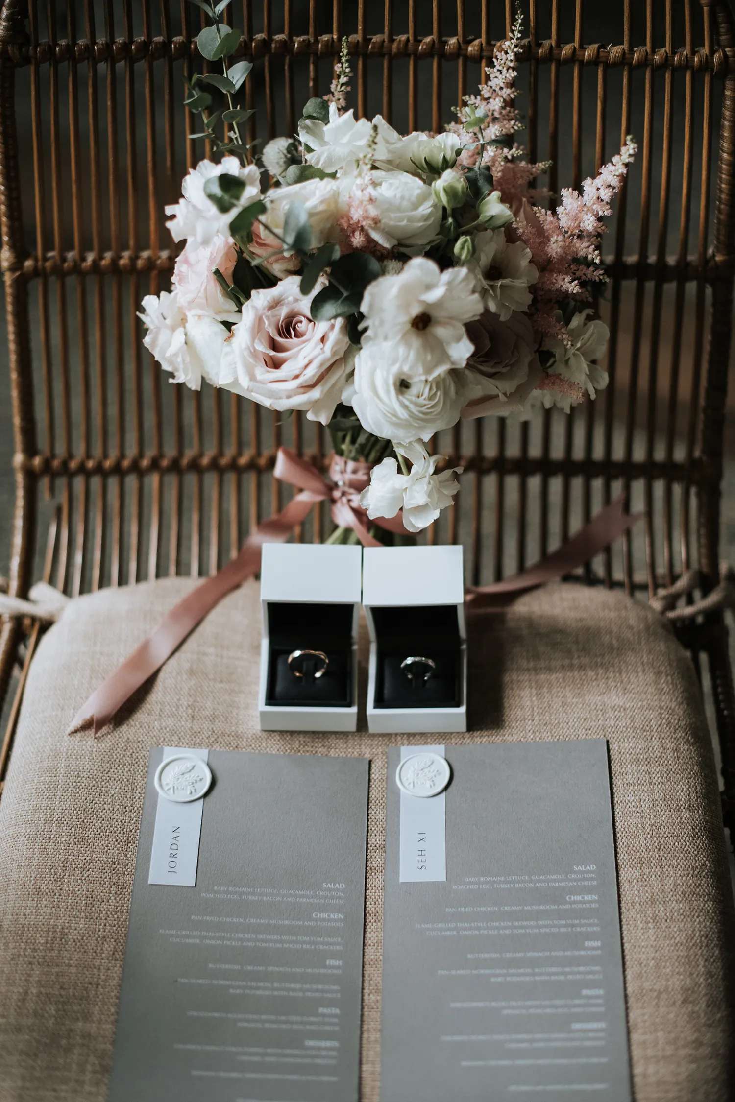 Munkeat Photography. theweddingnotebook.com