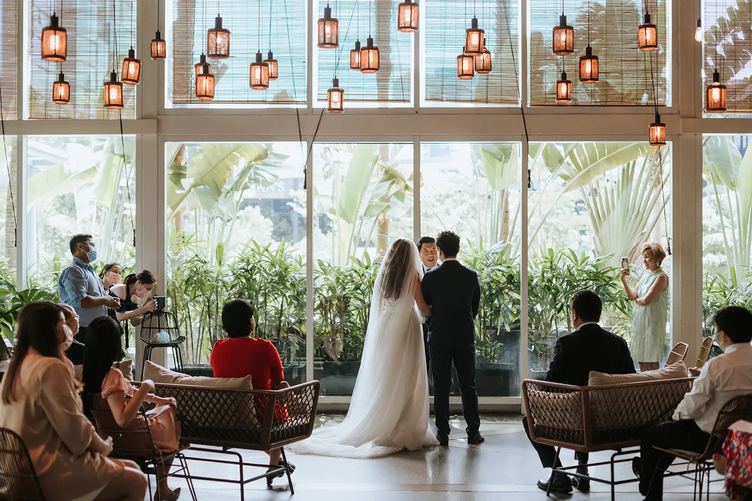 Munkeat Photography. theweddingnotebook.com