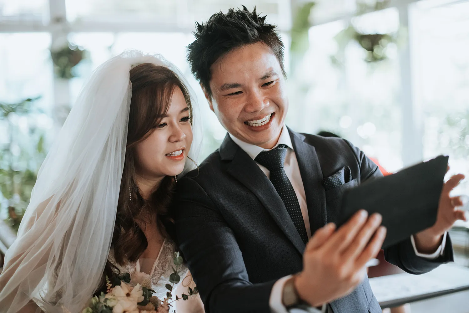 Munkeat Photography. theweddingnotebook.com