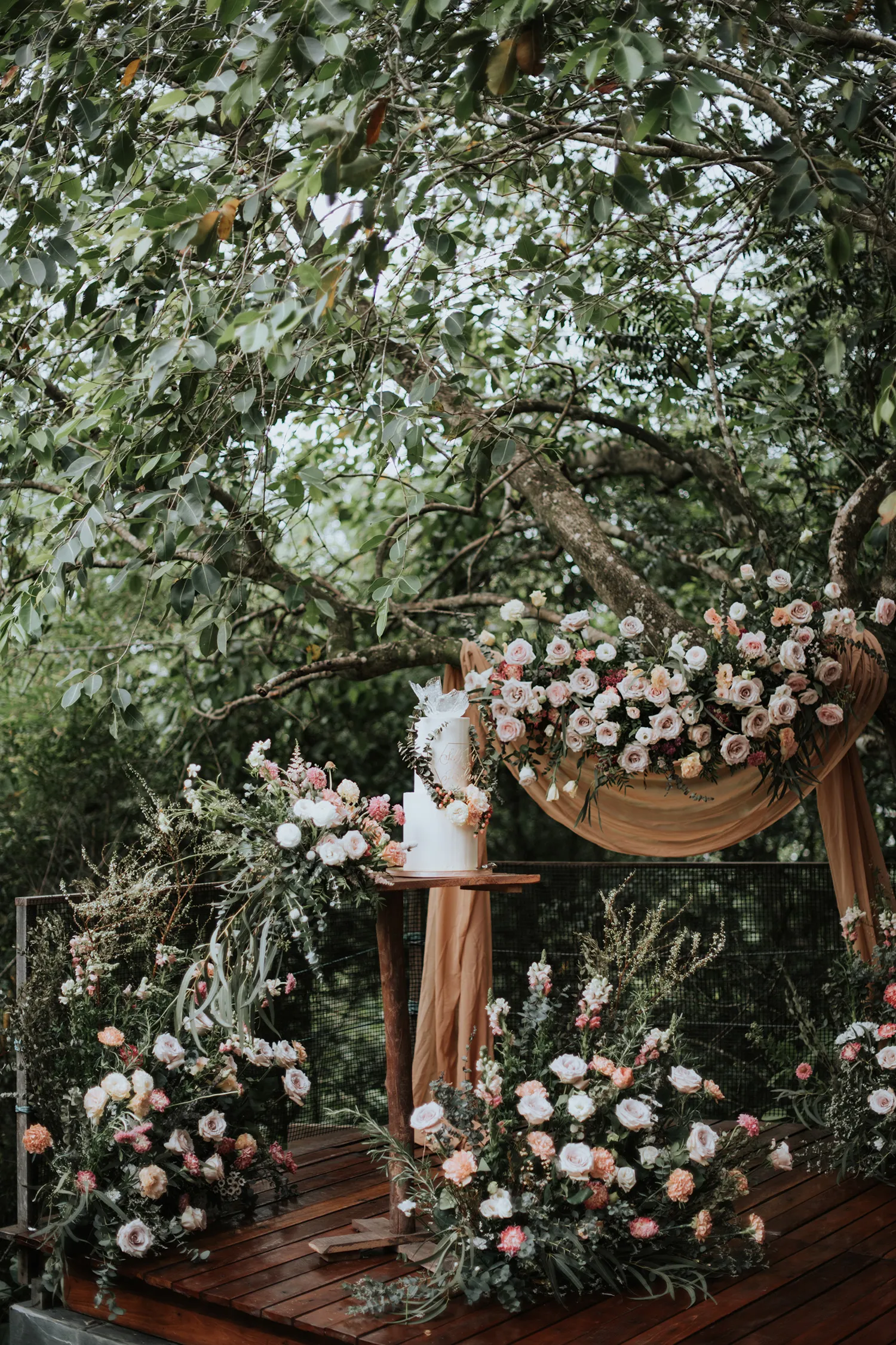 Munkeat Photography. theweddingnotebook.com