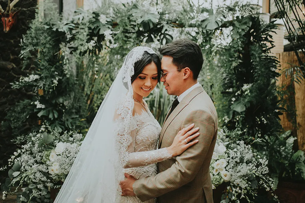 Photo by Diktat Photography. theweddingnotebook.com
