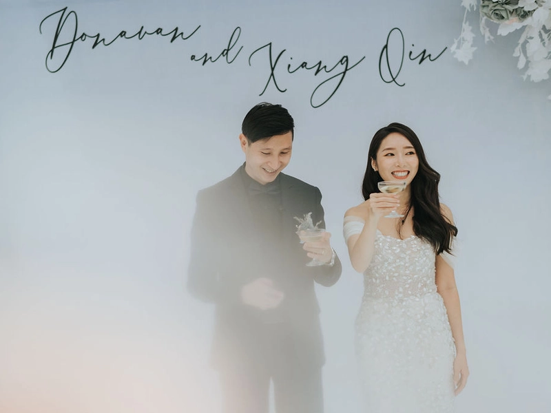 A Micro Wedding at Metal Bees Studios with Ombre Effects