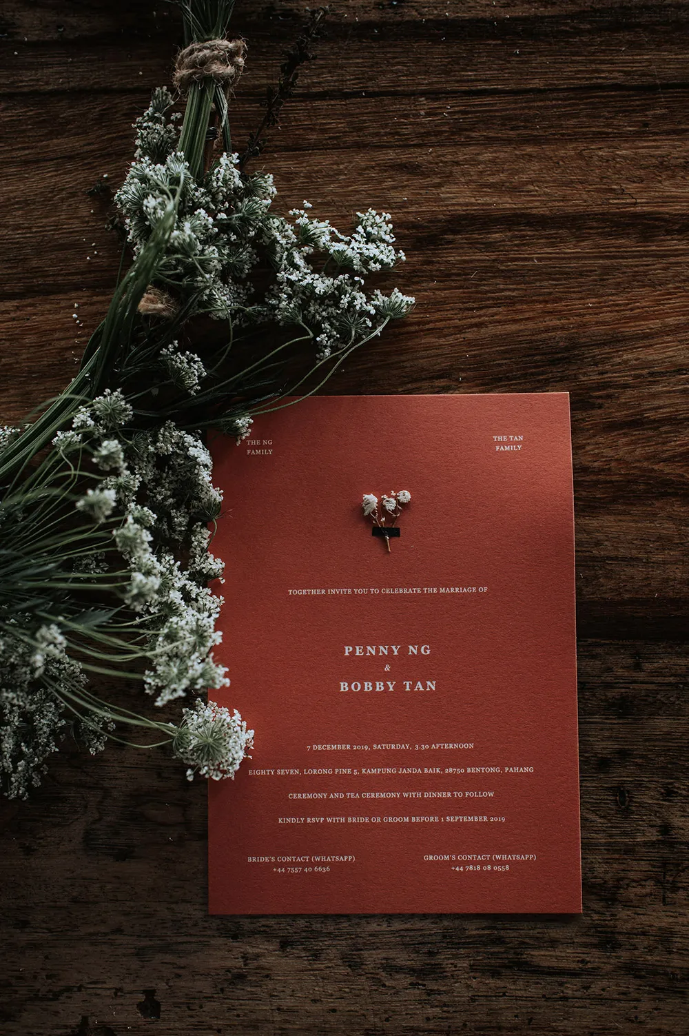 Photo by Zach Chin of Munkeat Studio. theweddingnotebook.com