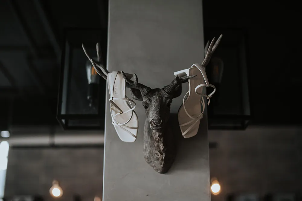 Photo by Zach Chin of Munkeat Studio. theweddingnotebook.com