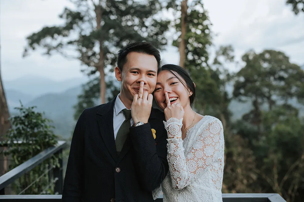 Photo by Zach Chin of Munkeat Studio. theweddingnotebook.com