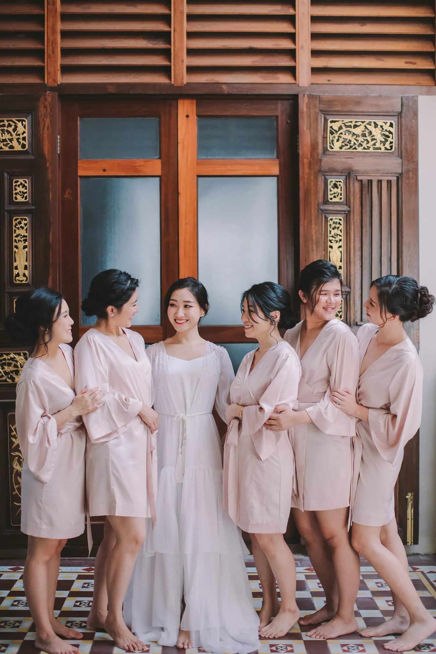 Jenny Sun Photography. theweddingnotebook.com