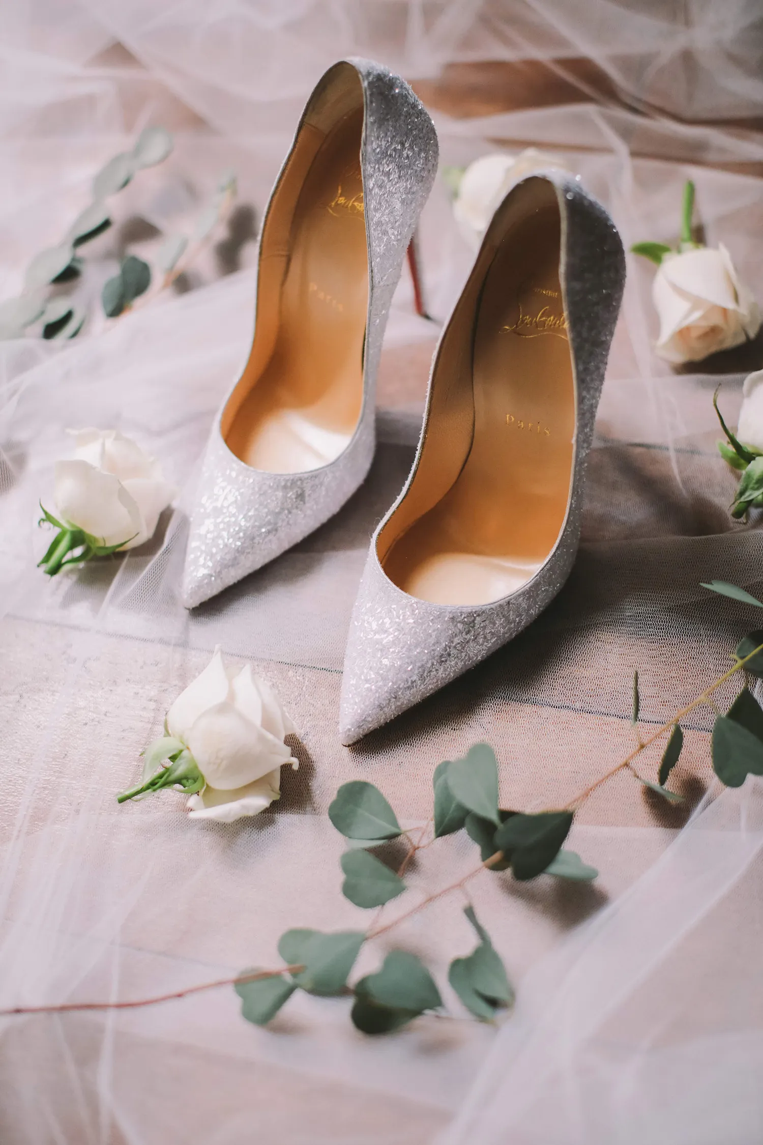 Jenny Sun Photography. theweddingnotebook.com