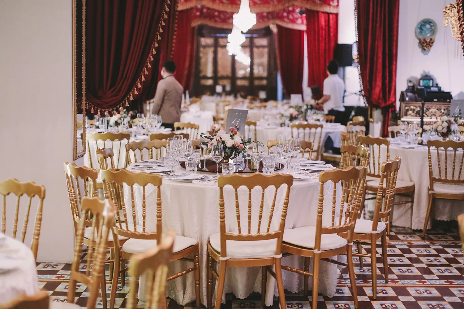 Jenny Sun Photography. theweddingnotebook.com