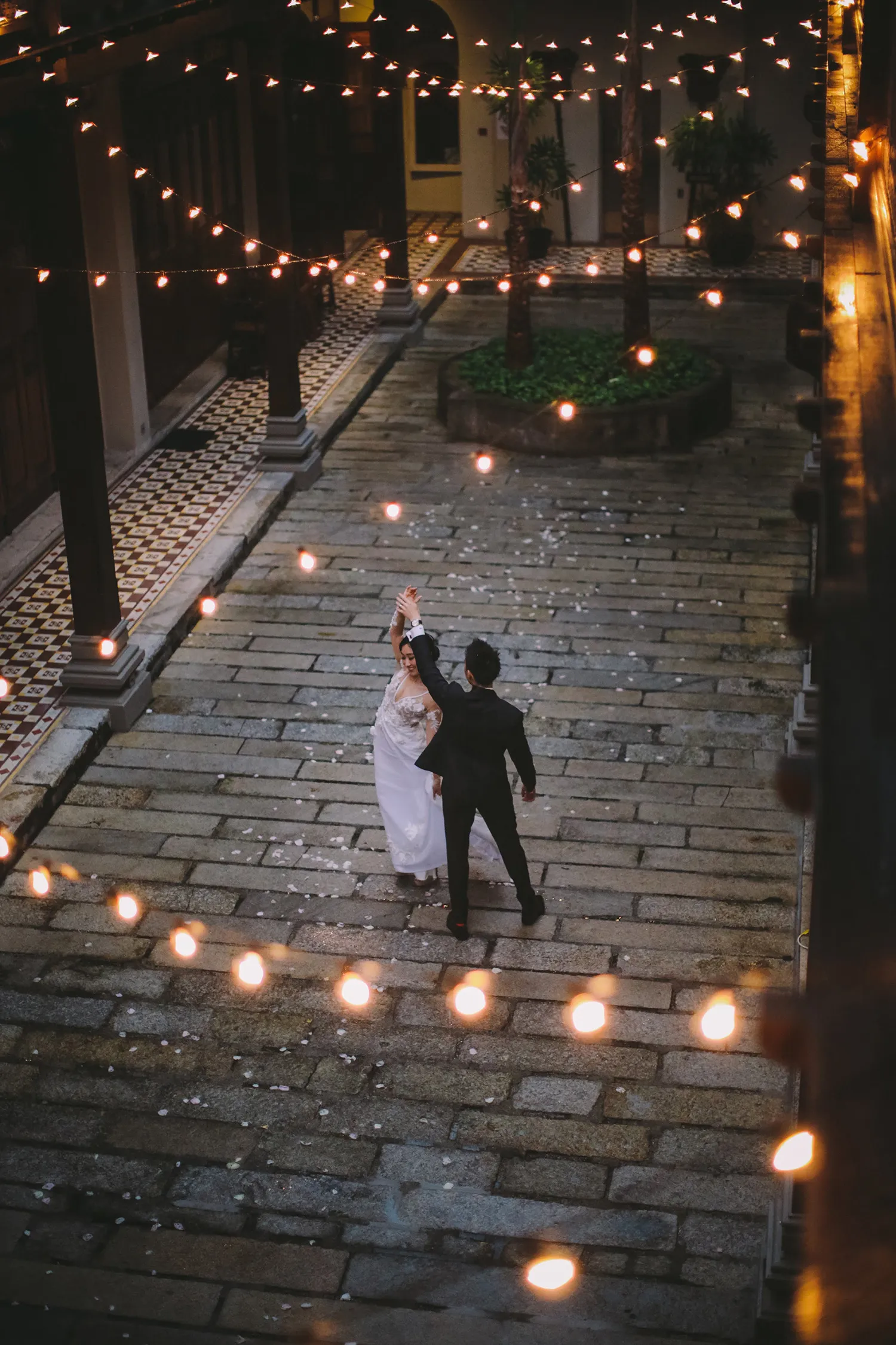 Jenny Sun Photography. theweddingnotebook.com