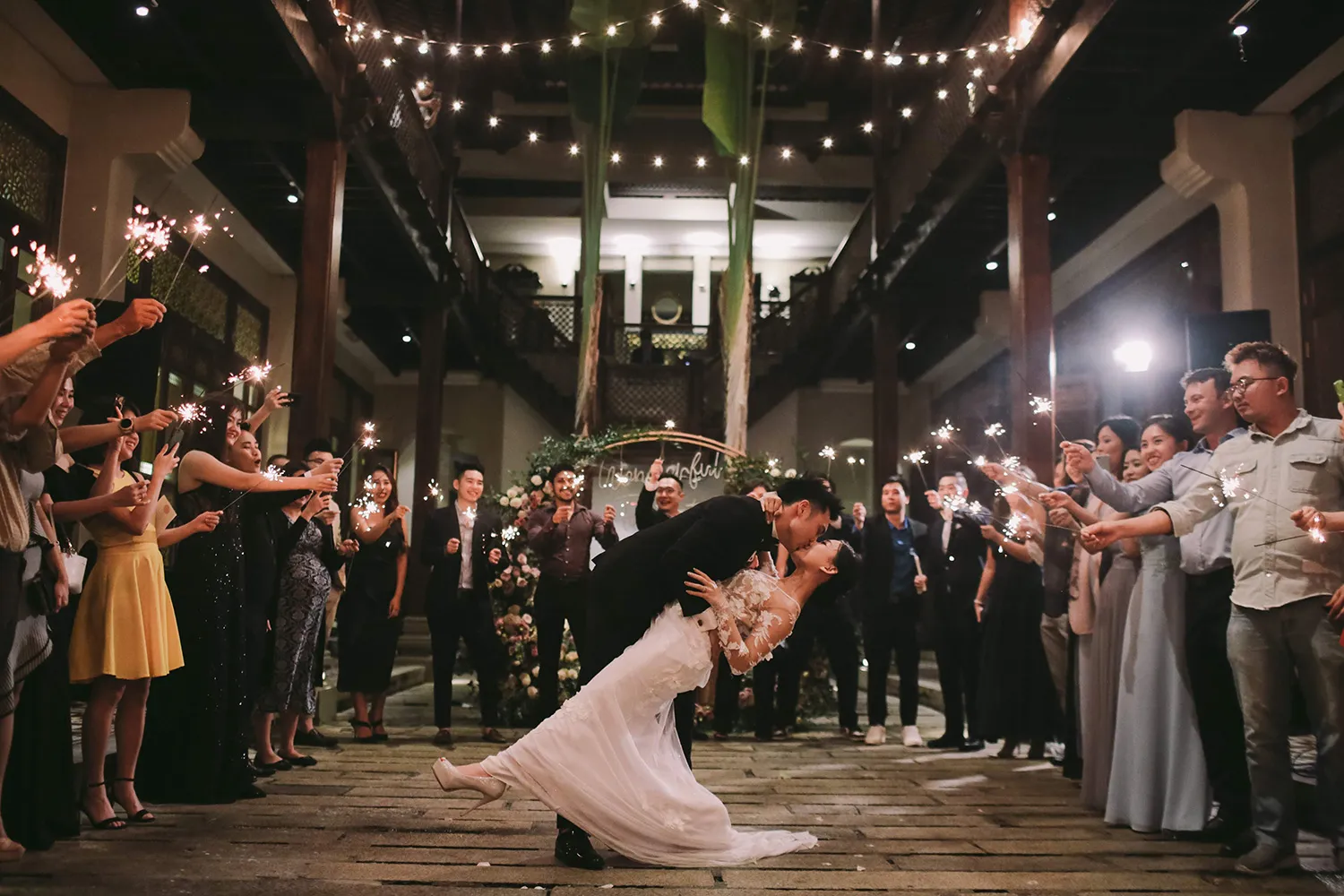 Jenny Sun Photography. theweddingnotebook.com