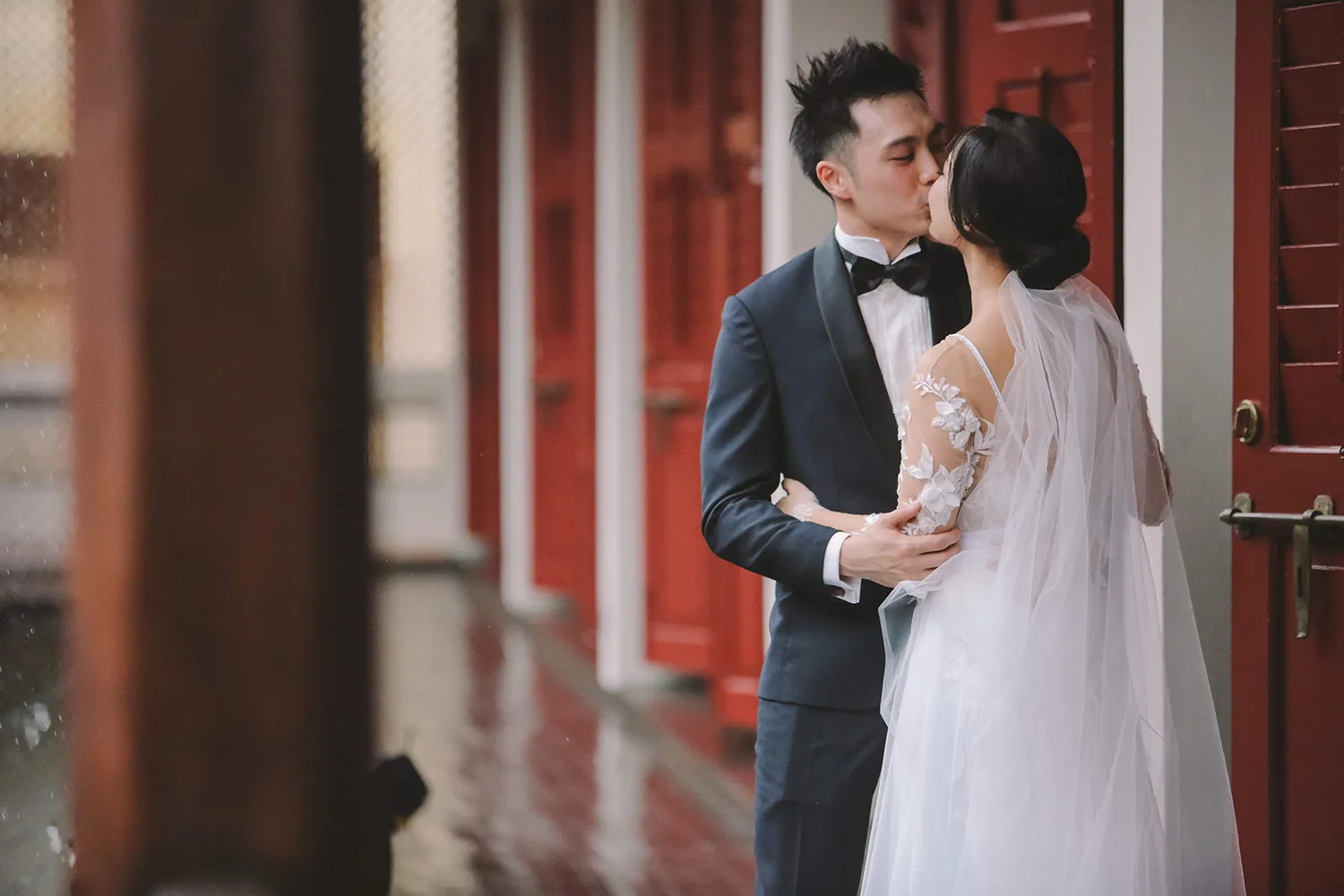 Jenny Sun Photography. theweddingnotebook.com