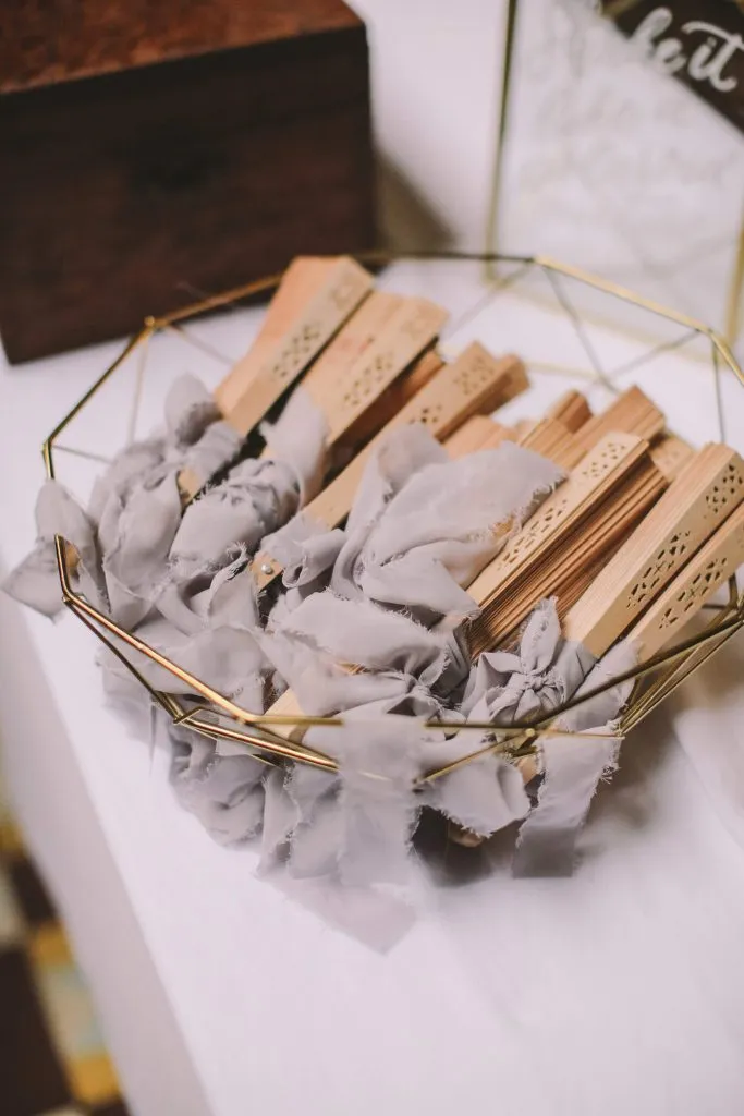 Jenny Sun Photography. theweddingnotebook.com