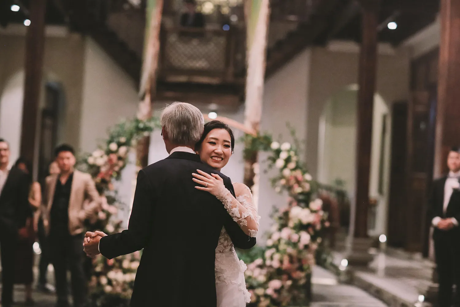 Jenny Sun Photography. theweddingnotebook.com