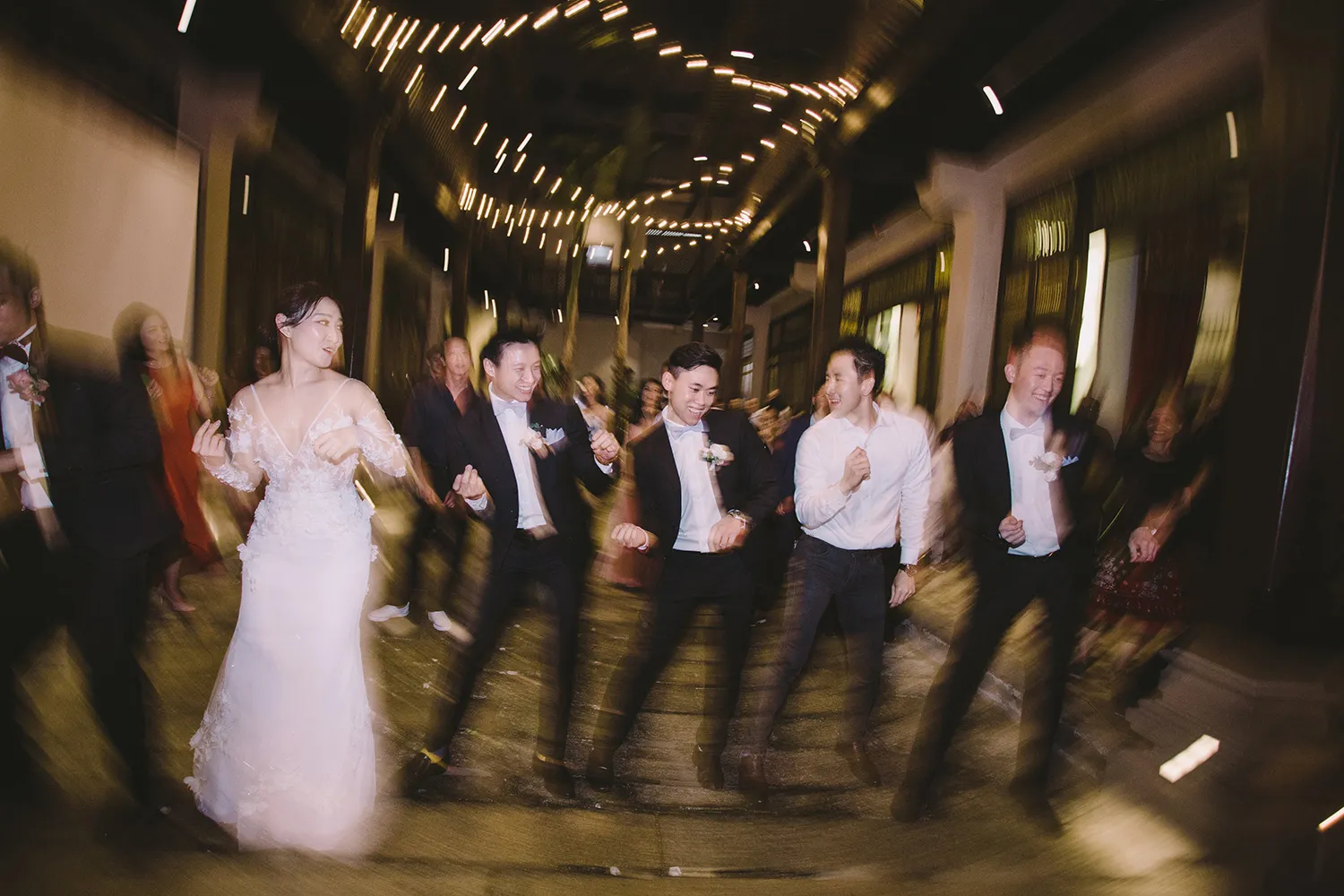 Jenny Sun Photography. theweddingnotebook.com