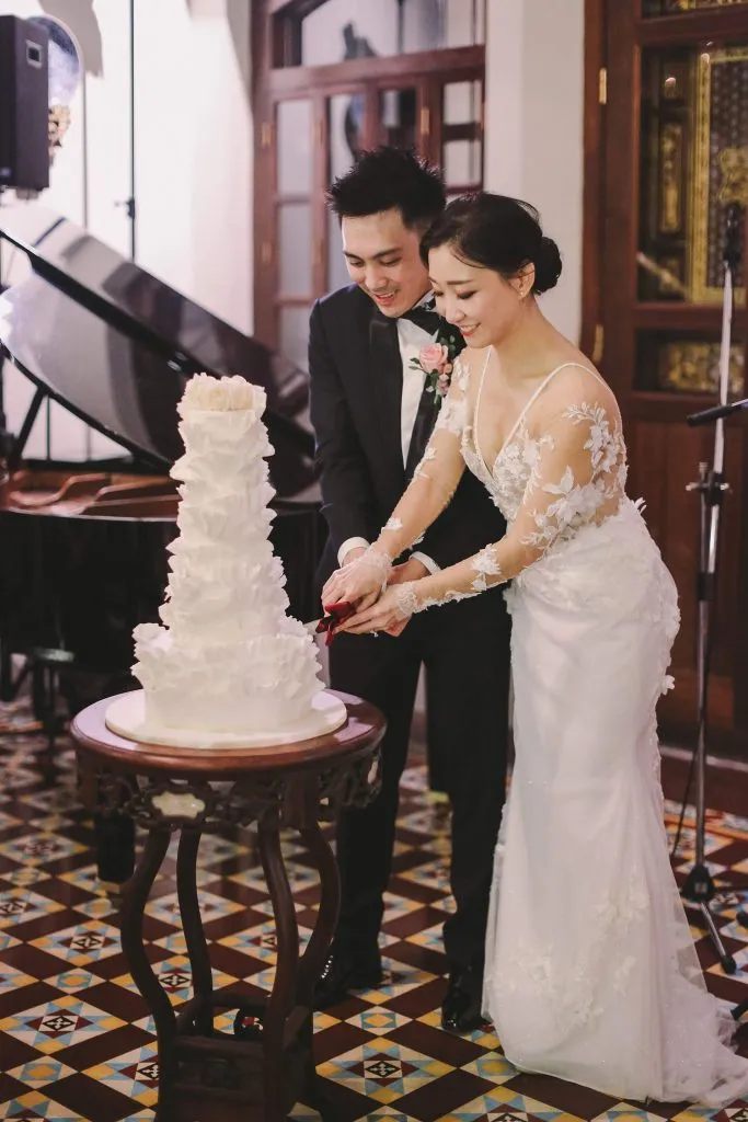 Jenny Sun Photography. theweddingnotebook.com