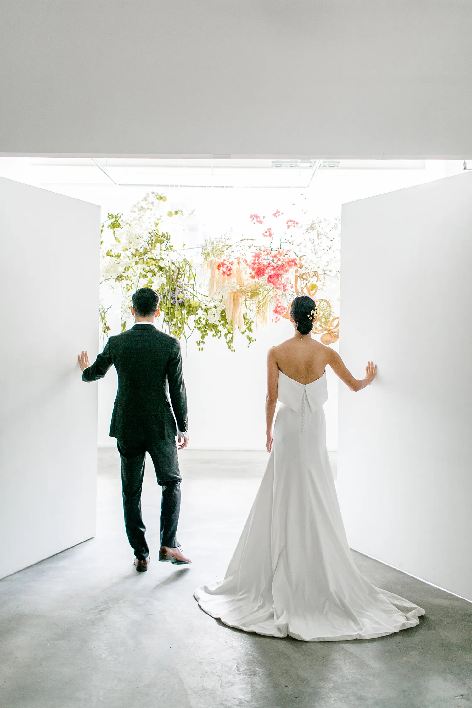 Maritha Mae Photography. Modern art wedding styled shoot. theweddingnotebook.com