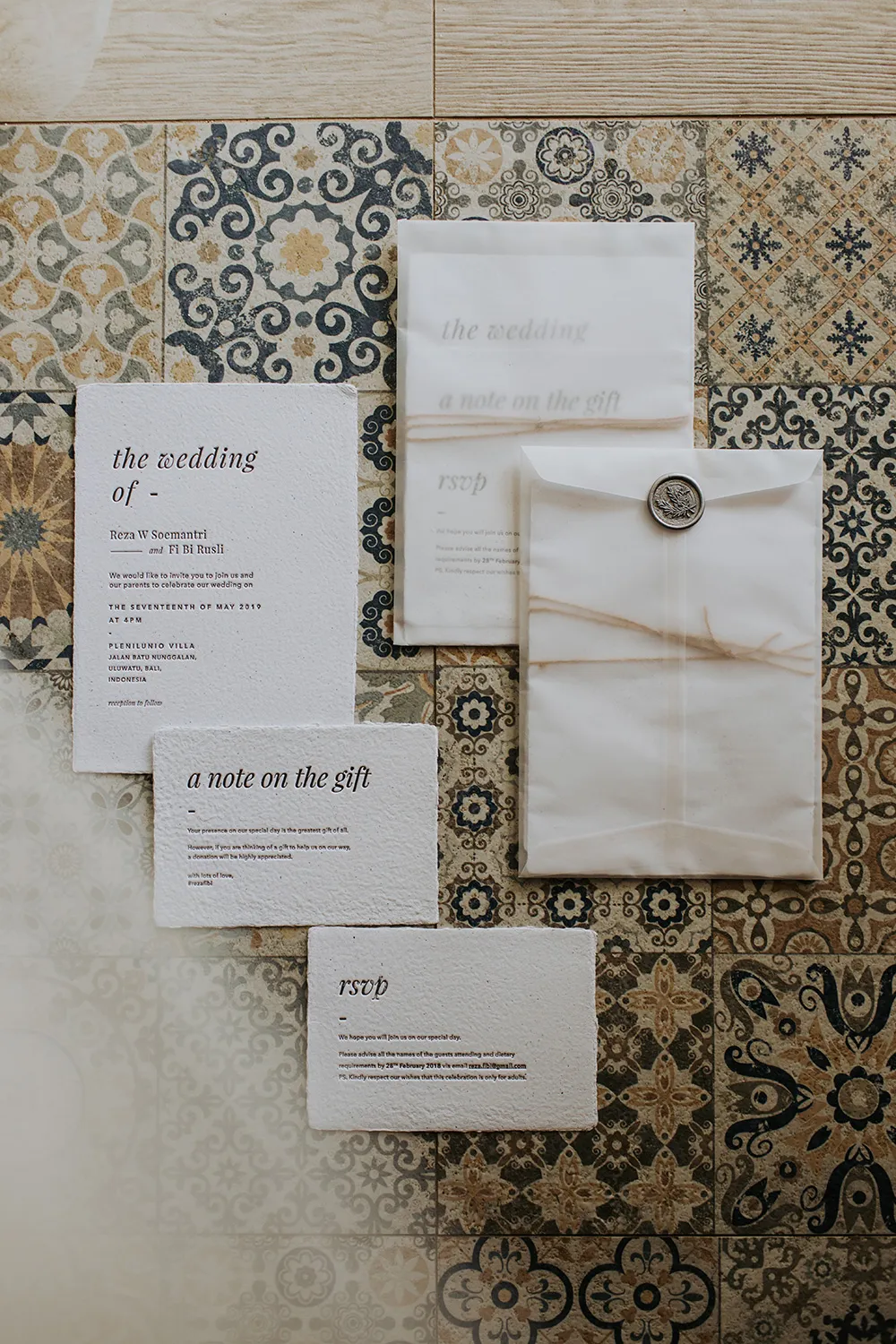 Photo by Fire Wood and Earth. theweddingnotebook.com