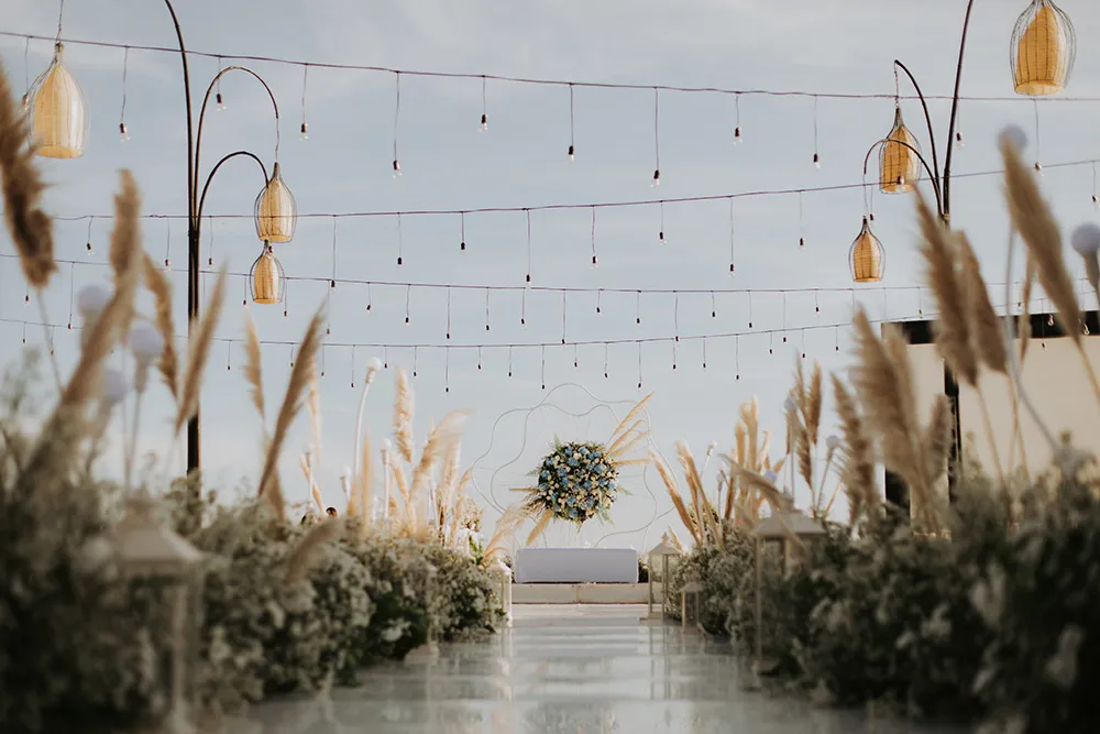 Photo by Fire Wood and Earth. theweddingnotebook.com