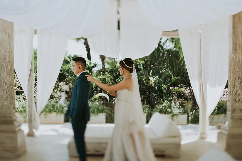 Photo by Fire Wood and Earth. theweddingnotebook.com