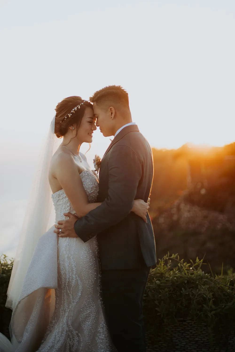 Photo by Fire Wood and Earth. theweddingnotebook.com