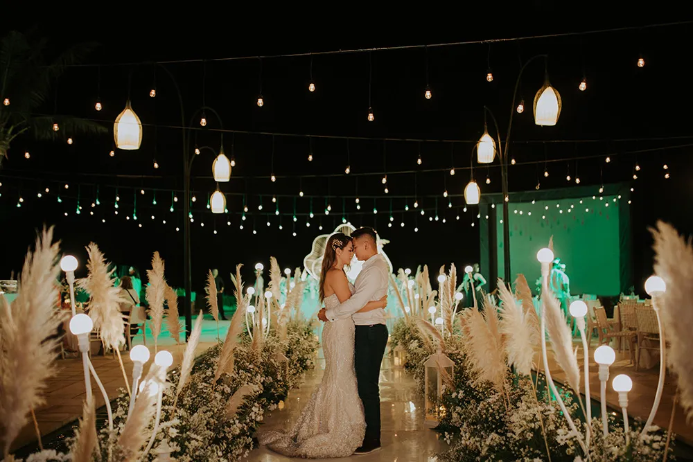 Photo by Fire Wood and Earth. theweddingnotebook.com