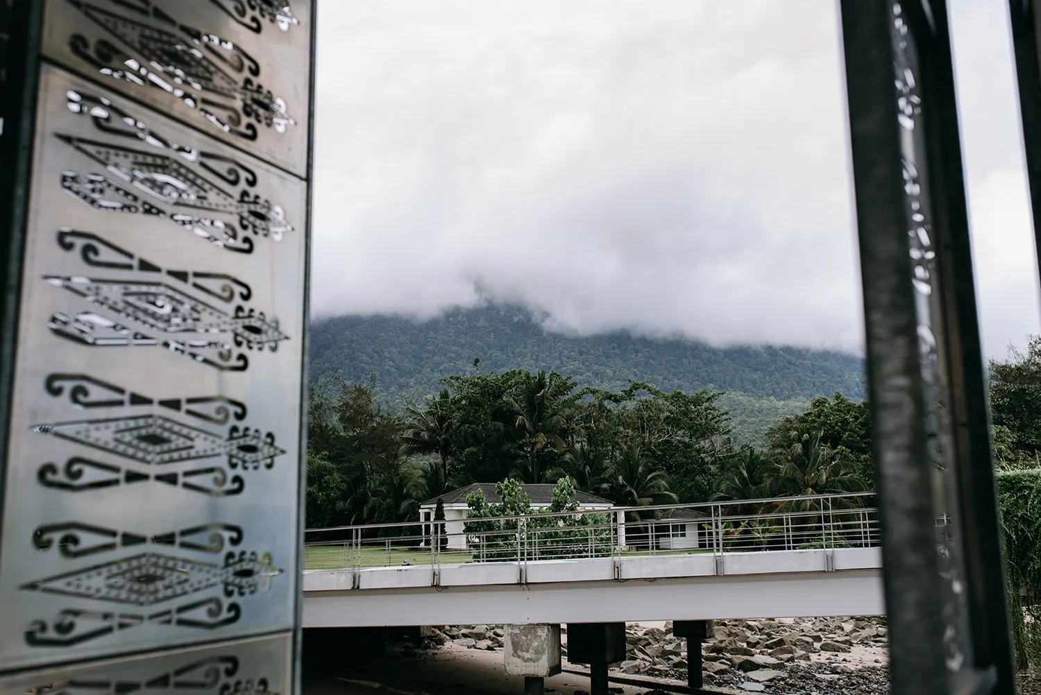 Andy Phe Photography. theweddingnotebook.com