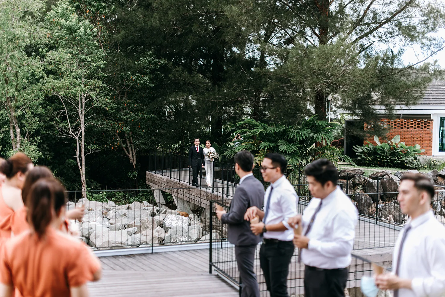 Andy Phe Photography. theweddingnotebook.com