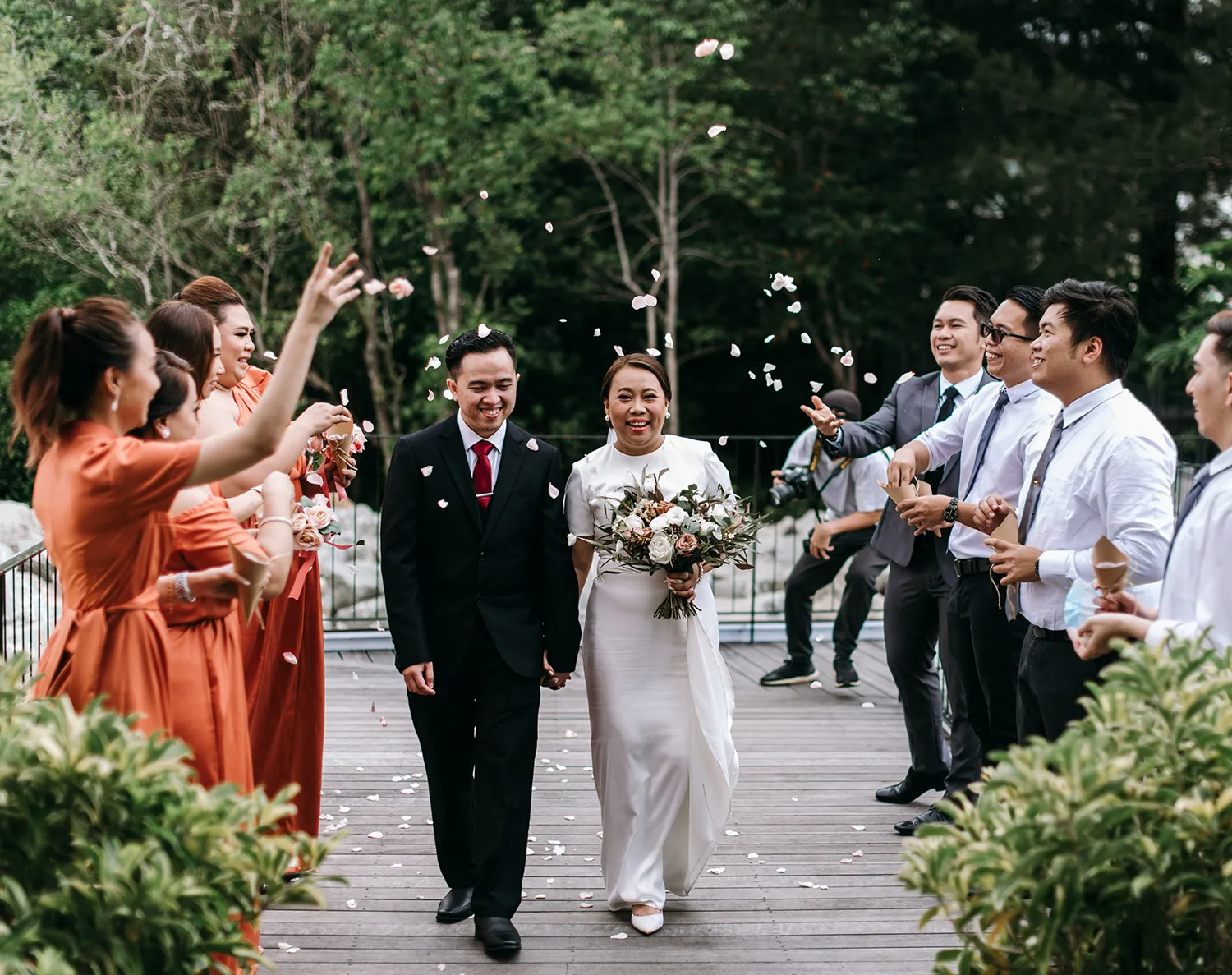 Andy Phe Photography. theweddingnotebook.com