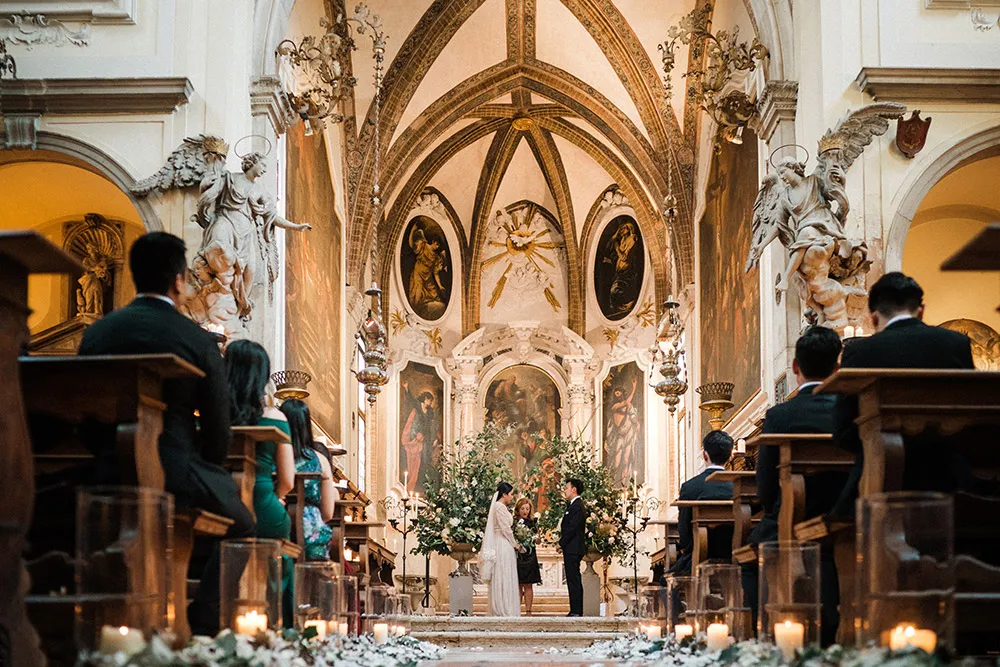 Photo by Axioo. theweddingnotebook.com