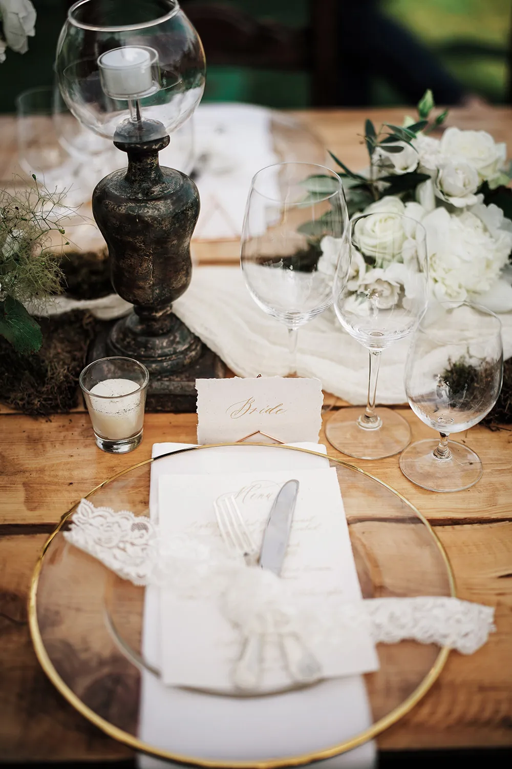 Photo by Axioo. theweddingnotebook.com