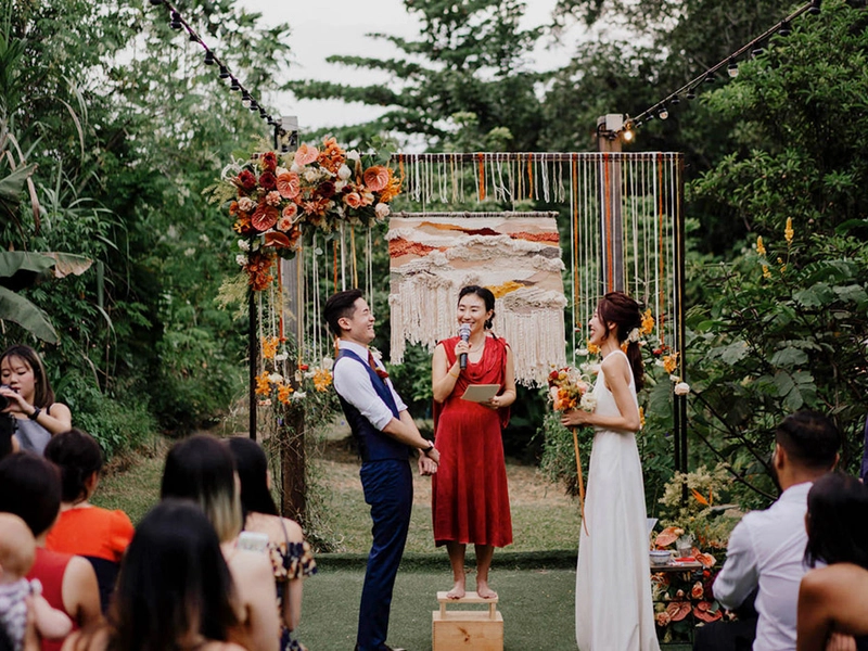 A Nostalgia-inspired Modern Wedding+Whimsical Vibrant Garden Ceremony in Singapore