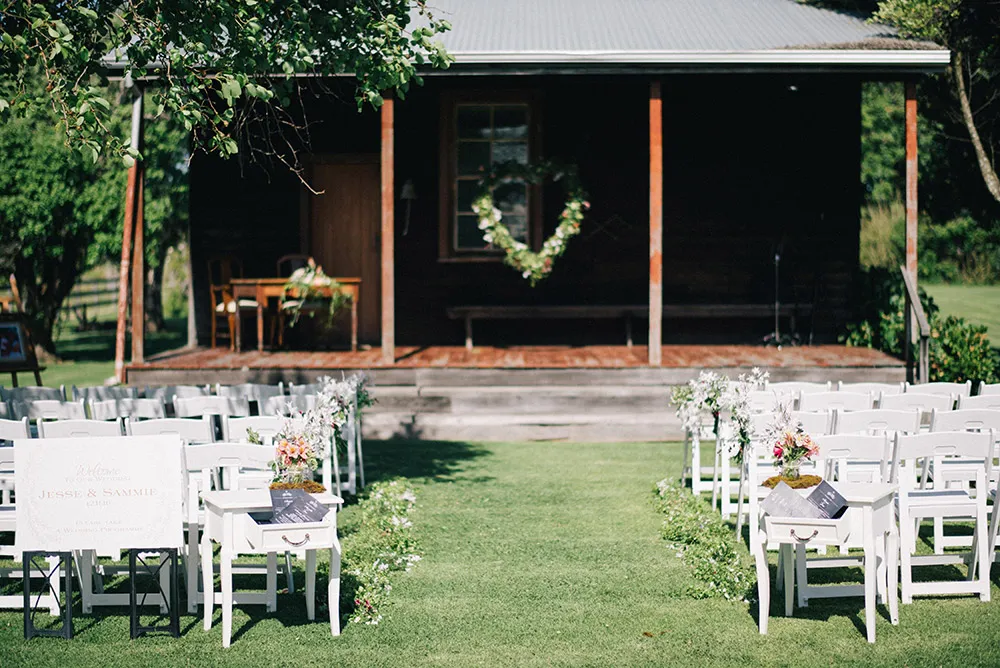 Photo by Ben Yew Photography. theweddingnotebook.com