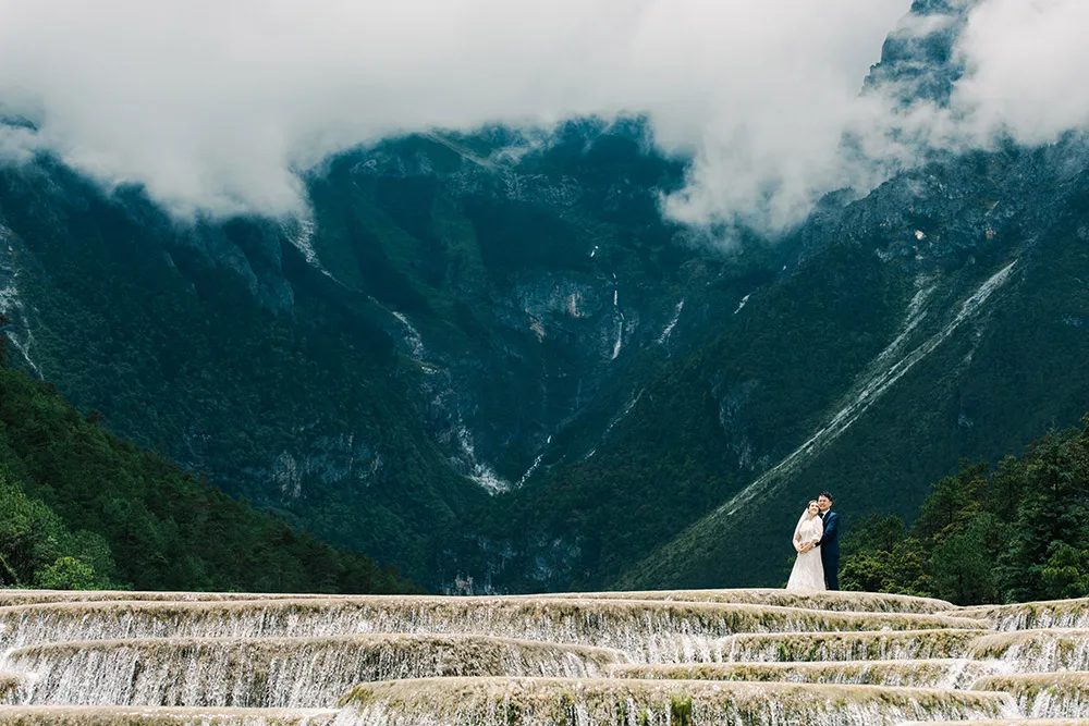 Photo by Fixer Photography. theweddingnotebook.com