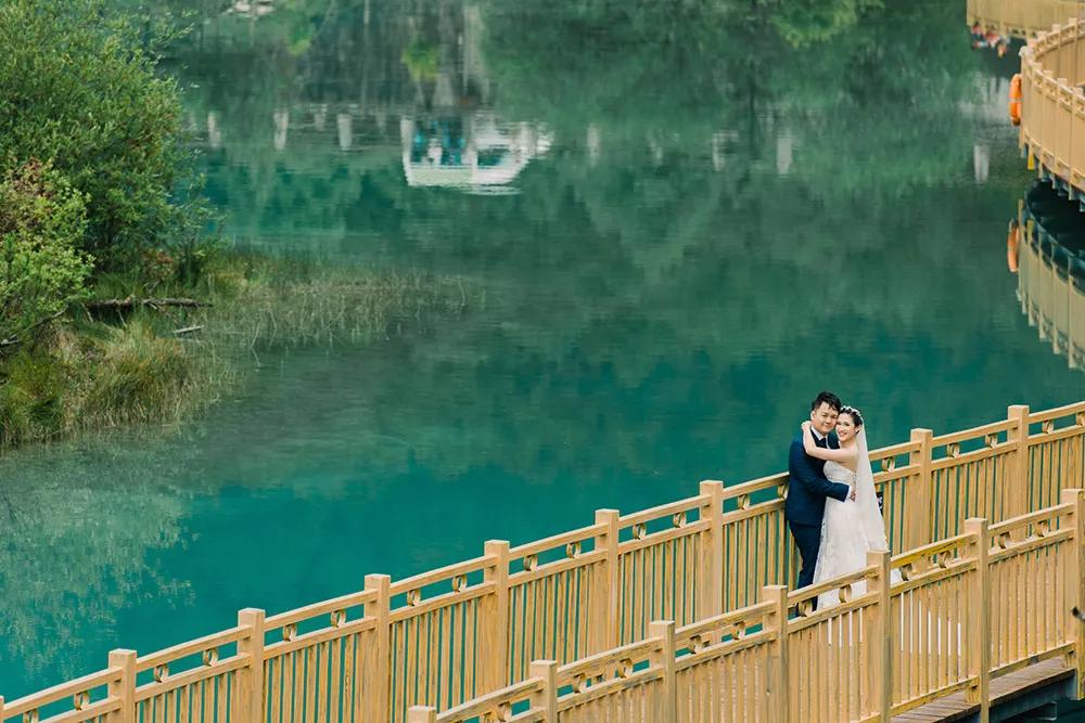 Photo by Fixer Photography. theweddingnotebook.com