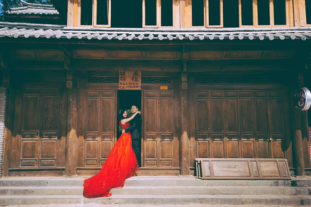 Photo by Fixer Photography. theweddingnotebook.com