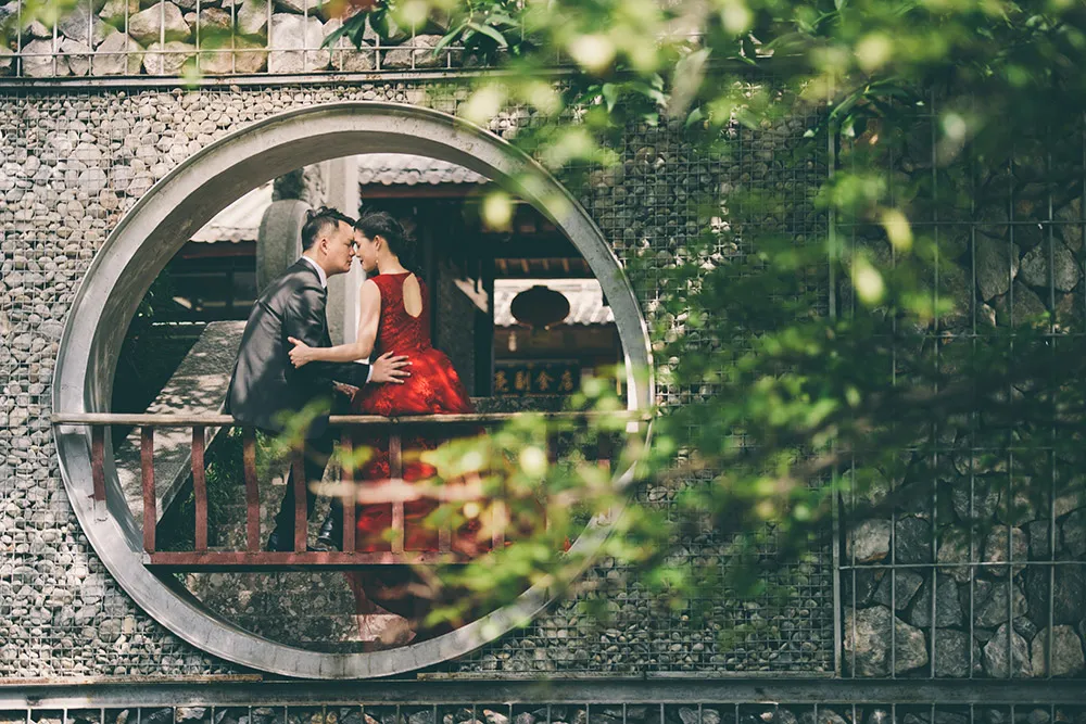 Photo by Fixer Photography. theweddingnotebook.com