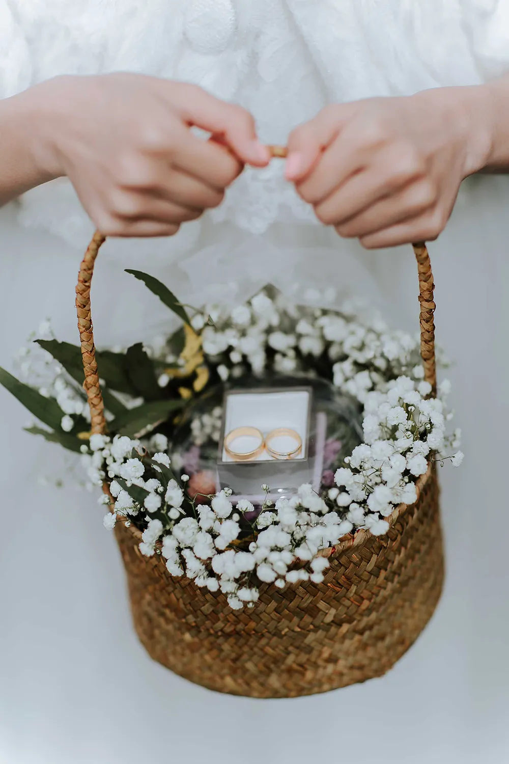 Photo by Anson Photography. theweddingnotebook.com