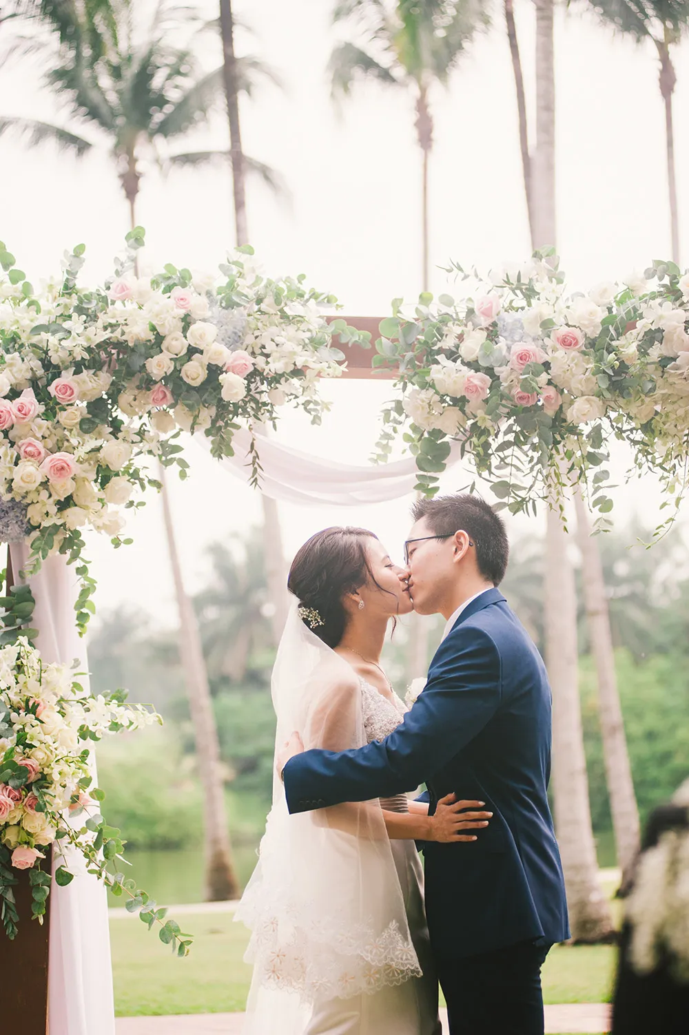 Munkeat Photography. theweddingnotebook.com