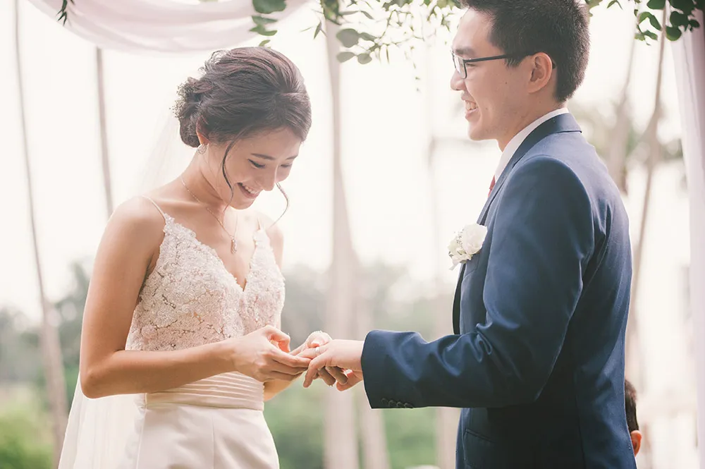 Munkeat Photography. theweddingnotebook.com