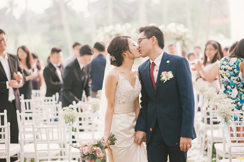 Munkeat Photography. theweddingnotebook.com