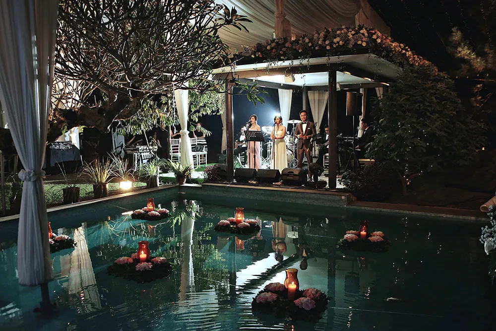 Photo by Axioo. theweddingnotebook.com