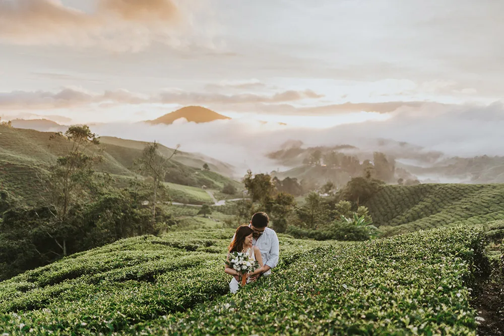 Photo by Moments by Jeremy. theweddingnotebook.com