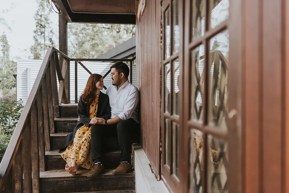 Photo by Moments by Jeremy. theweddingnotebook.com