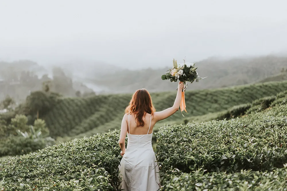 Photo by Moments by Jeremy. theweddingnotebook.com