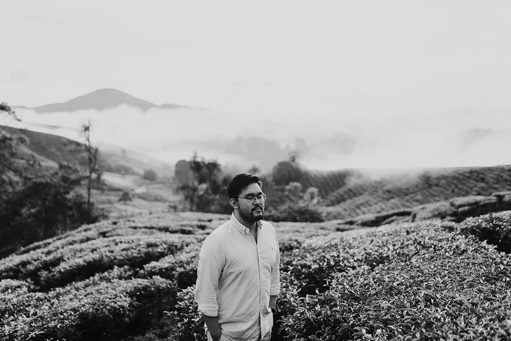 Photo by Moments by Jeremy. theweddingnotebook.com