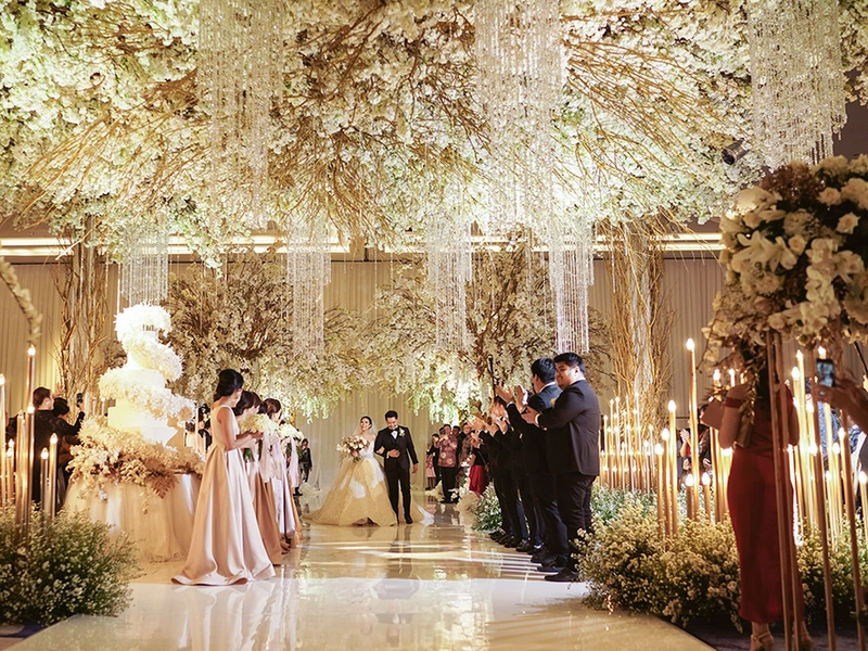 A Resplendent Wedding in Classic White and Touches of Blush at Raffles Hotel Jakarta