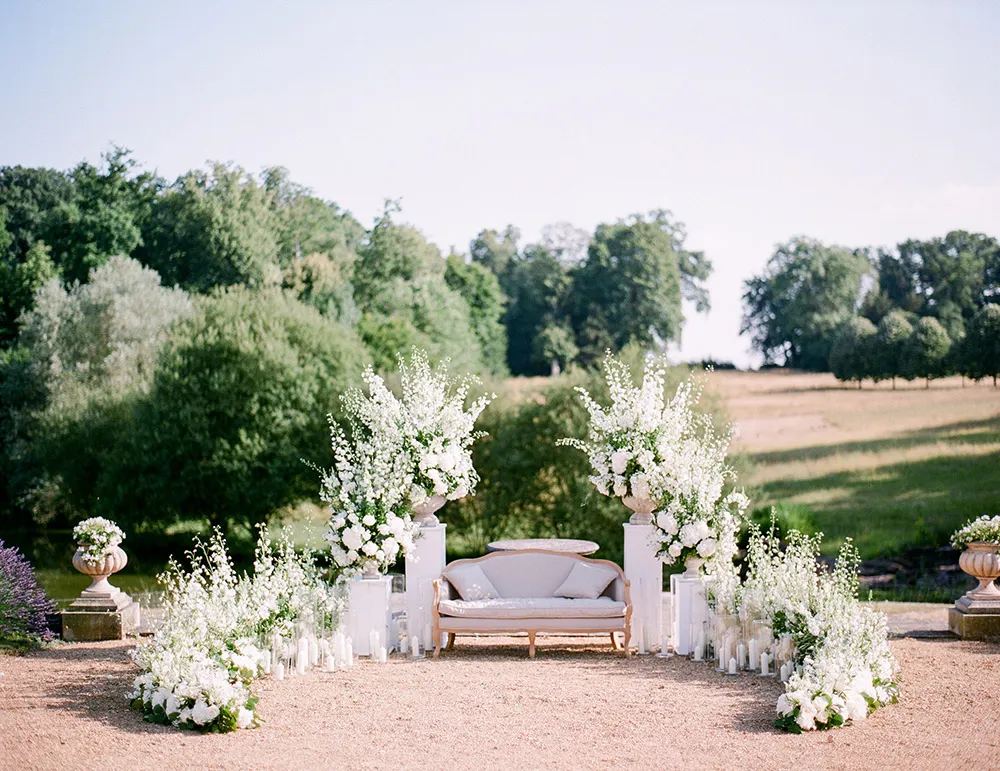 Photo by Ben Yew Photography. theweddingnotebook.com